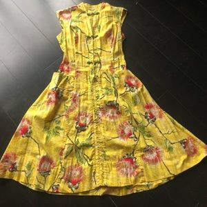 Spring is coming!Pre-loved vintage Hawaiian dress.Perfect for dressup/dress-down